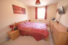 2 bedroom Flat for s...