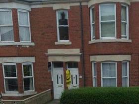 3 bedroom Flat to re...