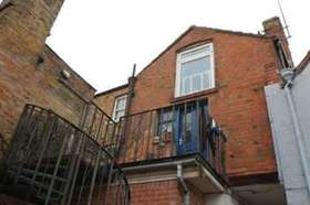 1 bedroom Flat to re...