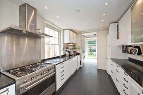 4 bedroom Detached t...