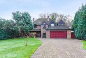 4 bedroom Detached f...