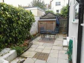 2 bedroom Flat to re...