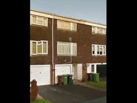 3 bedroom Town House...