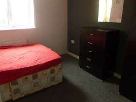 2 bedroom Property t...