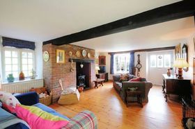 5 bedroom Detached f...
