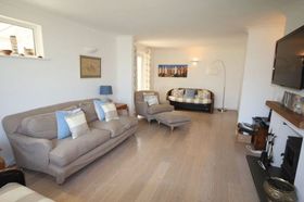 4 bedroom Detached f...