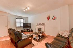 3 bedroom Detached t...