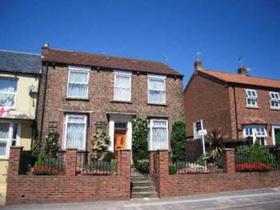 3 bedroom Semi-Detac...