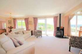 3 bedroom Property f...