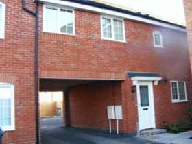2 bedroom Detached t...