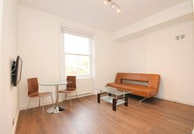 1 bedroom Flat to re...