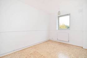 3 bedroom Flat for s...