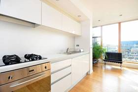 2 bedroom Flat to re...
