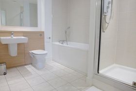 3 bedroom Flat to re...