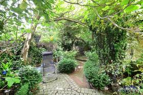 4 bedroom Detached f...
