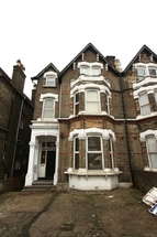 2 bedroom Flat to re...