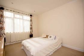 4 bedroom Detached f...