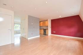 1 bedroom Flat to re...