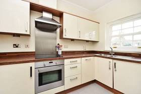 2 bedroom Flat to re...