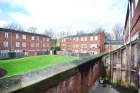 3 bedroom Maisonette...