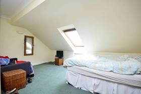 4 bedroom Detached t...