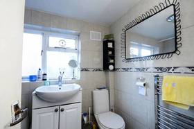 1 bedroom Flat for s...