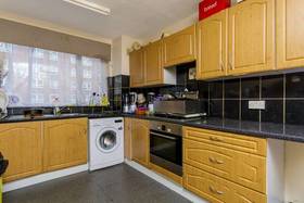 3 bedroom Maisonette...
