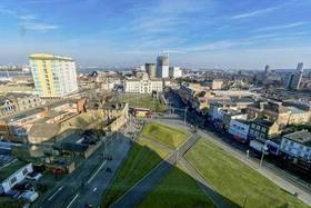 2 bedroom Flat to re...