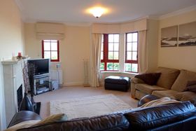 3 bedroom Flat to re...