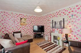 3 bedroom Bungalow f...