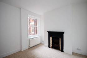 1 bedroom Flat to re...