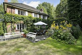4 bedroom Detached f...