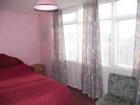 2 bedroom Maisonette...