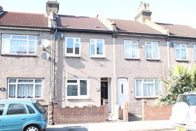 3 bedroom Terraced t...