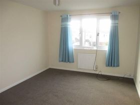 1 bedroom Property t...