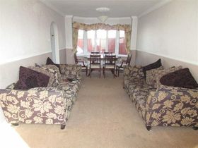 3 bedroom Property f...