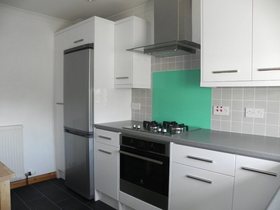 2 bedroom Terraced t...