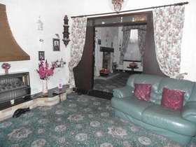 2 bedroom Terraced f...