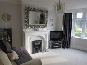 3 bedroom Property f...