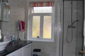 5 bedroom Property f...