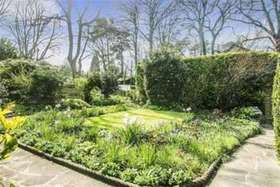 5 bedroom Property f...