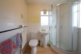 3 bedroom Property f...
