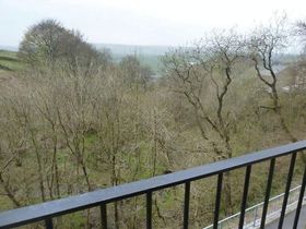 2 bedroom Flat to re...