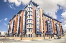 2 bedroom Flat for s...