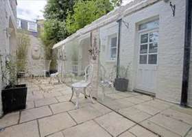 3 bedroom Flat to re...