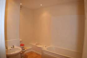 2 bedroom Flat to re...