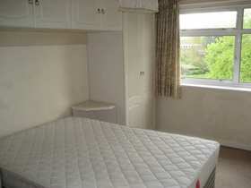 3 bedroom Flat to re...