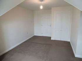 2 bedroom Flat to re...