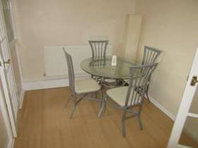 1 bedroom Flat to re...