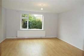 2 bedroom Flat to re...